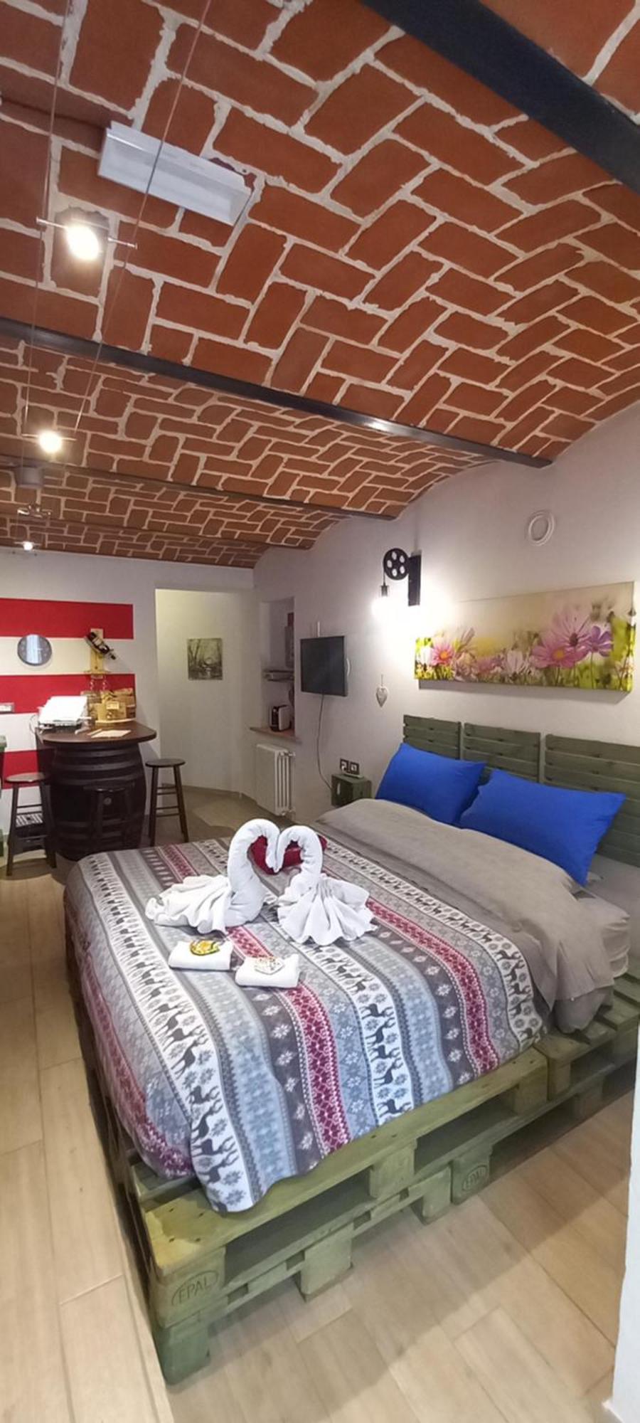 Casa Appartamento Vacanze La Fermata Delle Rondini Castello di Annone Extérieur photo