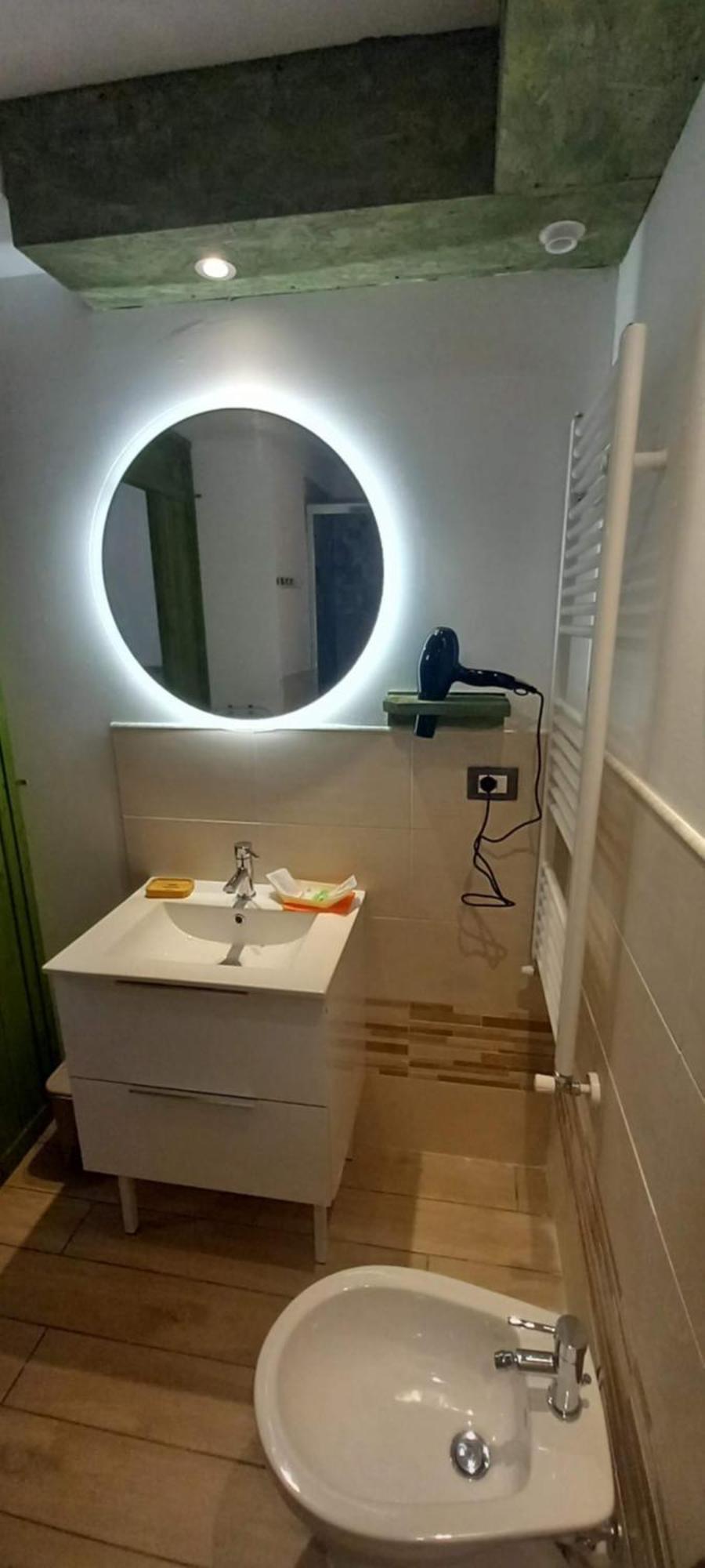Casa Appartamento Vacanze La Fermata Delle Rondini Castello di Annone Extérieur photo